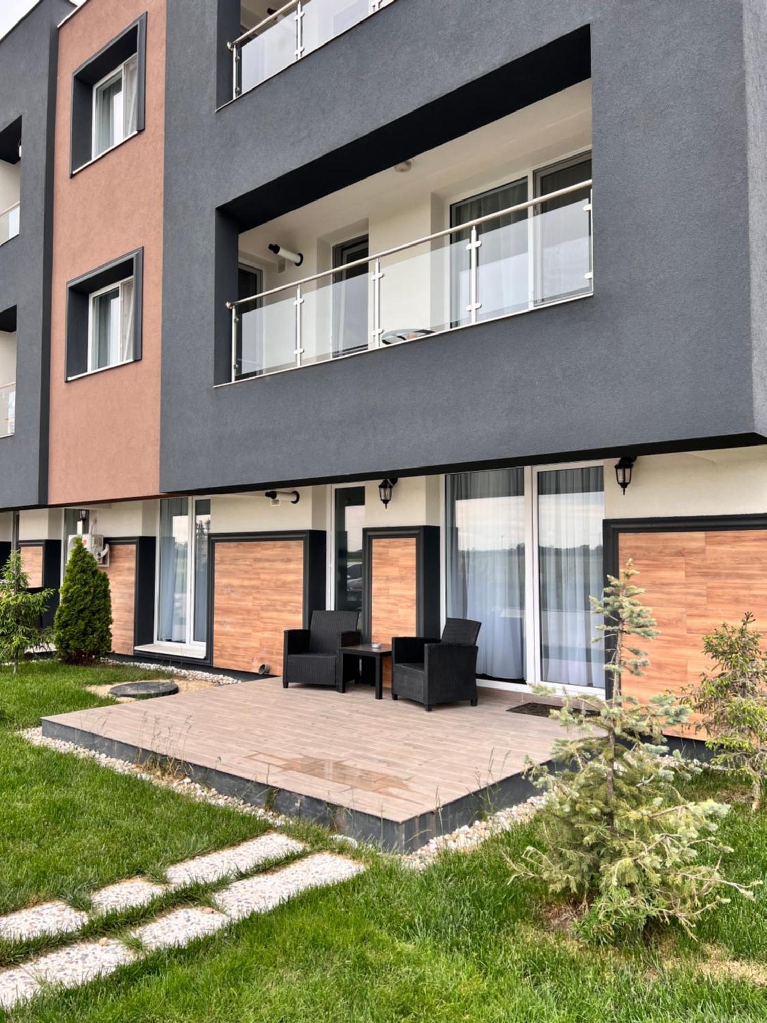 Sun Apartments Otopeni Bagian luar foto